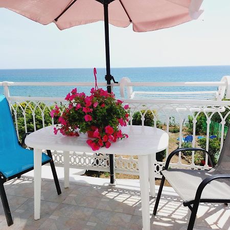 Leta Apartments Agios Georgios  Bagian luar foto
