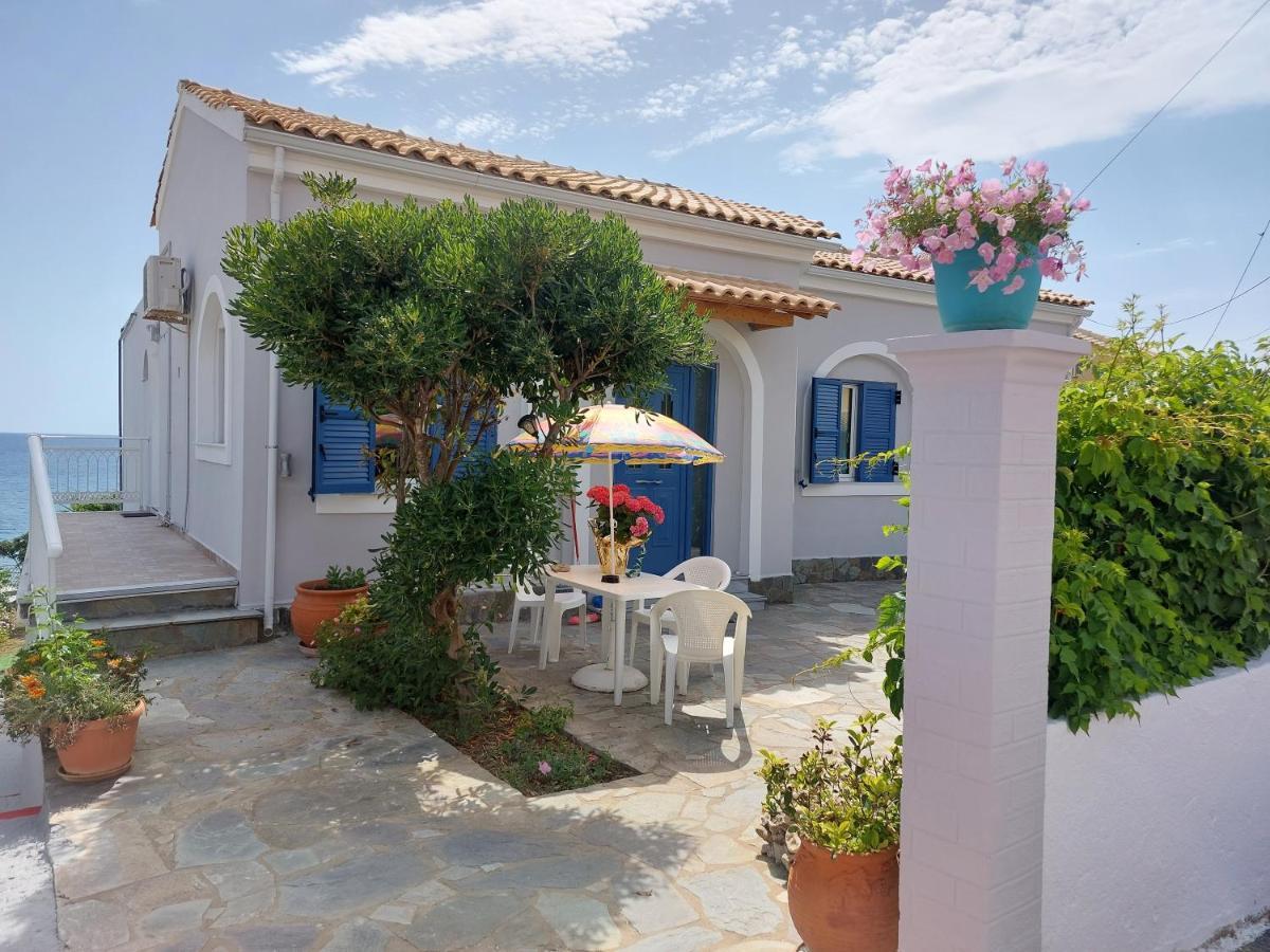 Leta Apartments Agios Georgios  Bagian luar foto