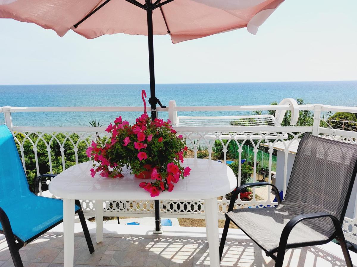 Leta Apartments Agios Georgios  Bagian luar foto