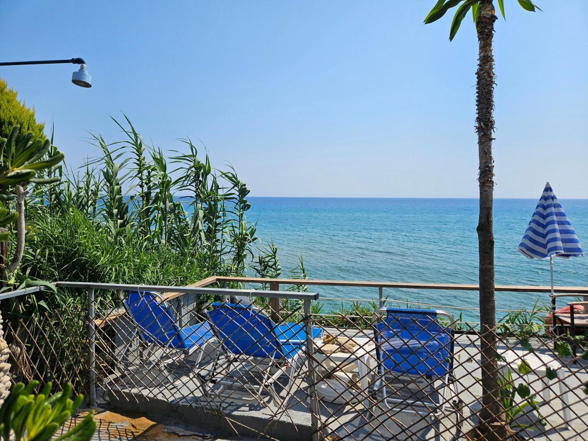 Leta Apartments Agios Georgios  Bagian luar foto