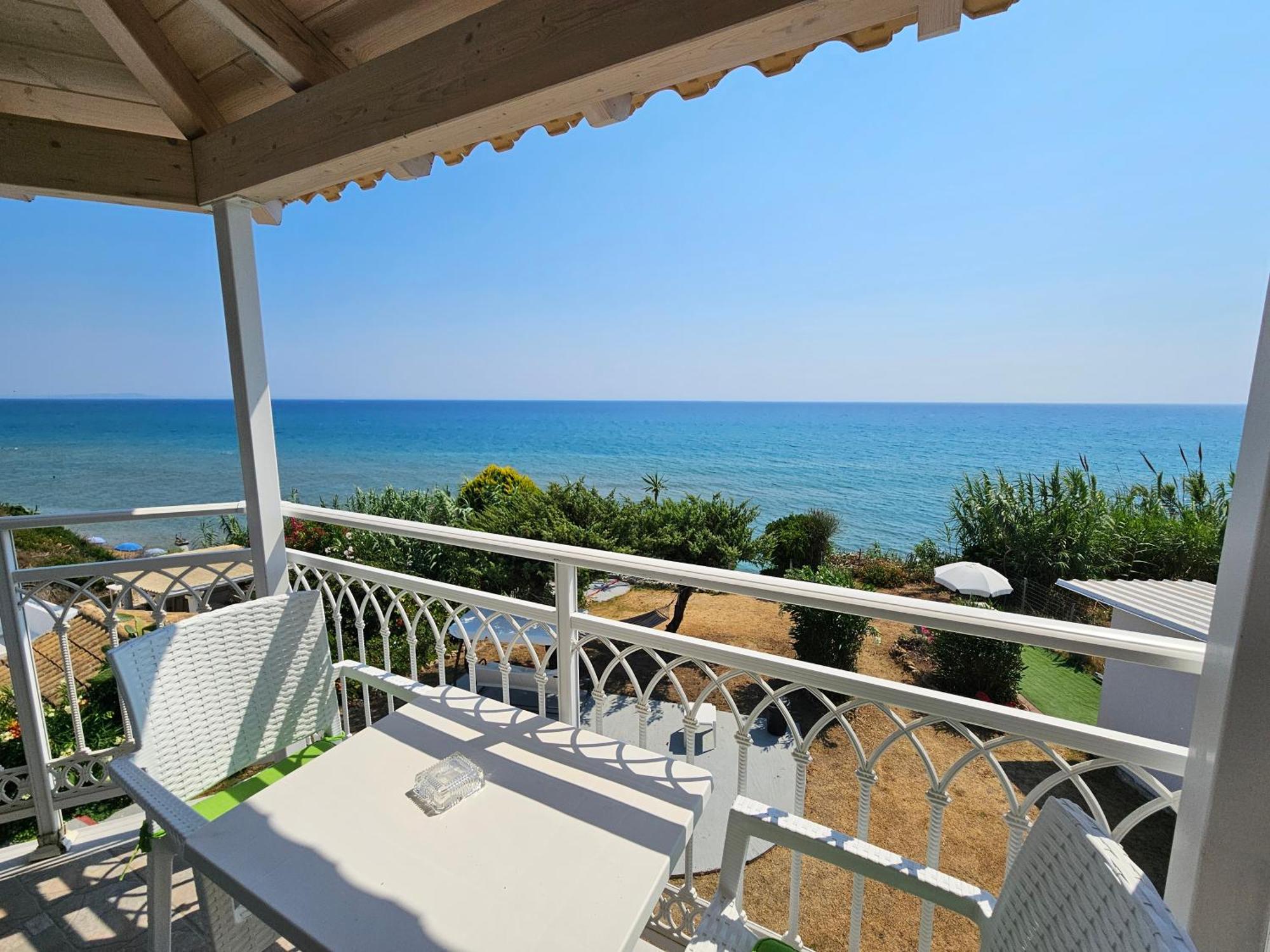 Leta Apartments Agios Georgios  Bagian luar foto