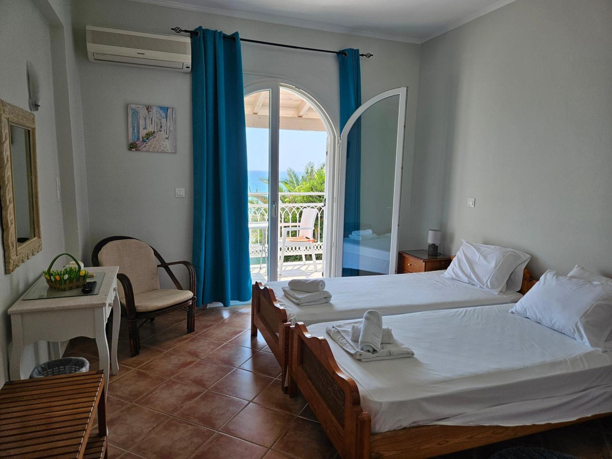 Leta Apartments Agios Georgios  Bagian luar foto