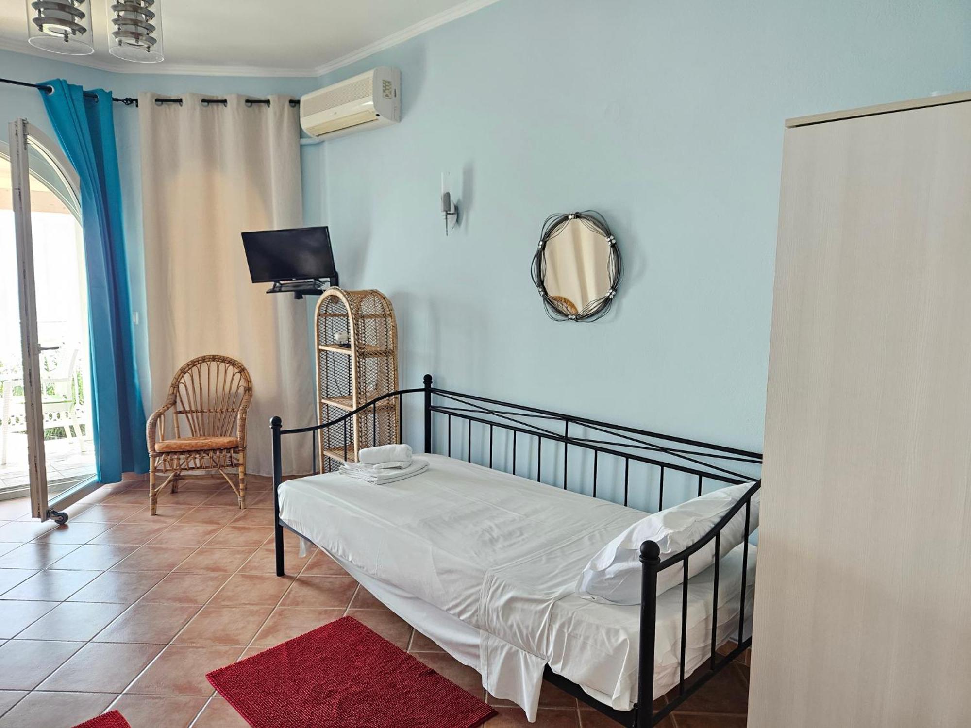 Leta Apartments Agios Georgios  Bagian luar foto